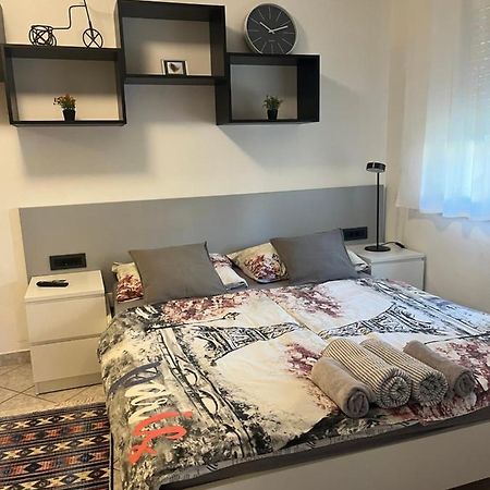 Lounge Appartment Luna โปเรช ภายนอก รูปภาพ